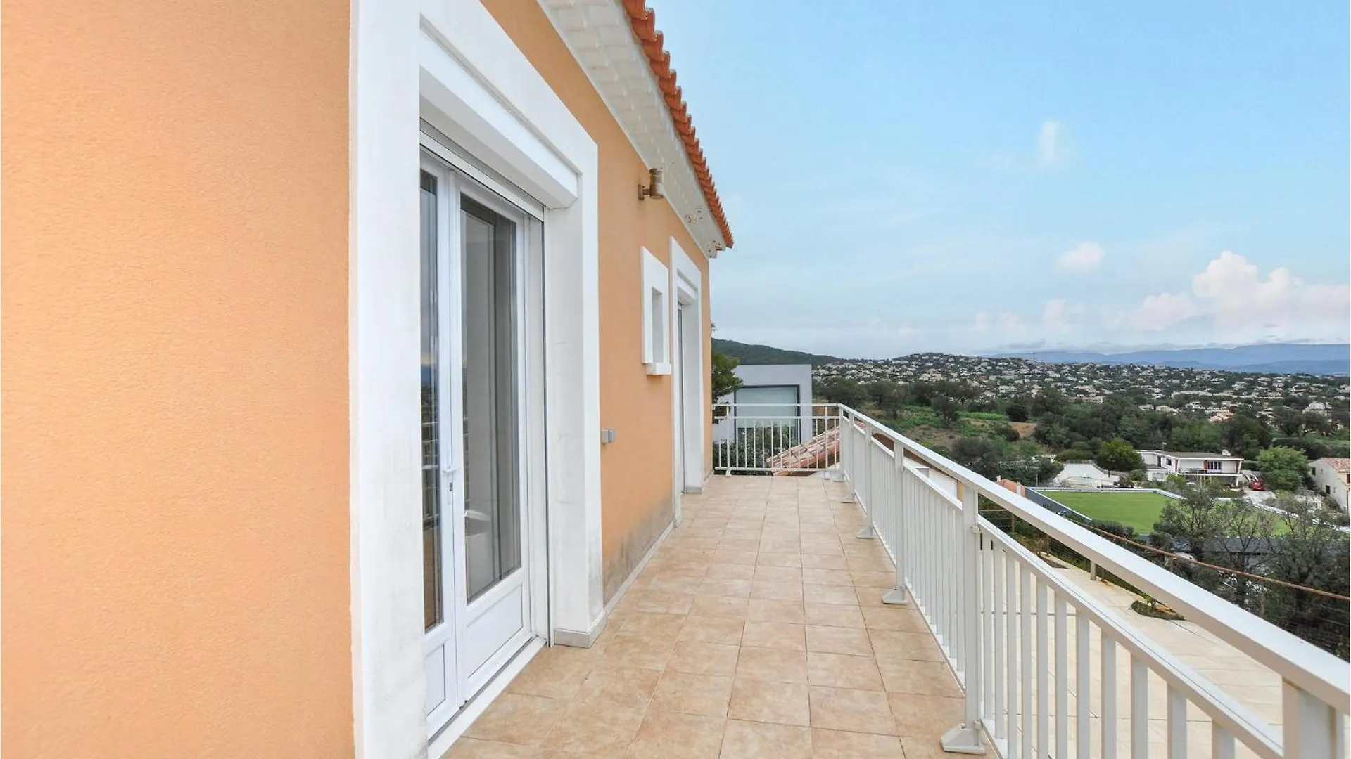 Awesome Home In Roquebrune-Sur-Argens With Wi-Fi Saint-Peïre-sur-Mer 0*,  Frankrike