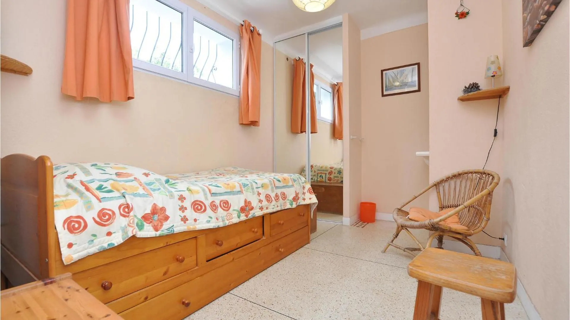 Awesome Home In Roquebrune-Sur-Argens With Wi-Fi Saint-Peïre-sur-Mer Semesterbostad